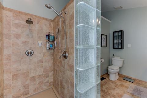 956 Westrun Dr, Ballwin, MO 63021 photo 14