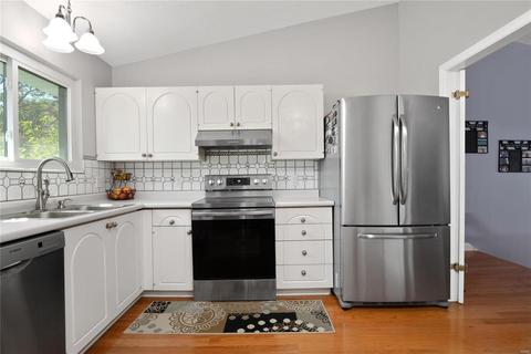 1244 Treetop Village Dr, Ballwin, MO 63021 photo 8