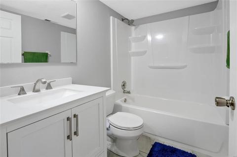 1244 Treetop Village Dr, Ballwin, MO 63021 photo 29