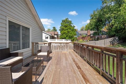 1244 Treetop Village Dr, Ballwin, MO 63021 photo 17
