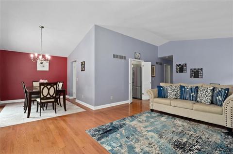 1244 Treetop Village Dr, Ballwin, MO 63021 photo 11