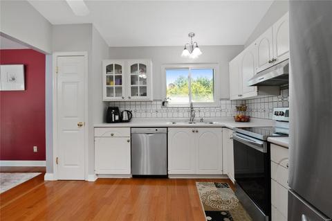 1244 Treetop Village Dr, Ballwin, MO 63021 photo 7