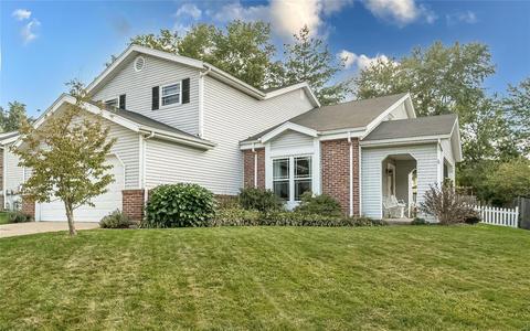 1345 Westbrooke Meadows Ln, Ballwin, MO 63021 photo 1