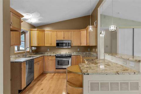 1112 Hollyberry Dr, Ballwin, MO 63021 photo 4