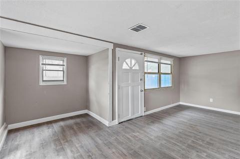 10825 Spring Ave, Saint Ann, MO 63074 photo 3