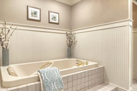 10644 Oak Gate Ln, Frontenac, MO 63131 photo 43