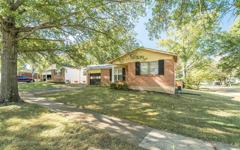 1209 Eagleshire, Manchester, MO 63021 photo 4