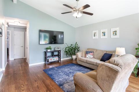 305 Orchard Ave, Ballwin, MO 63021 photo 17