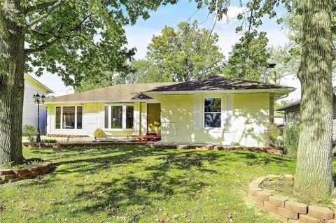 385 Messina Dr, Ballwin, MO 63021 photo 2