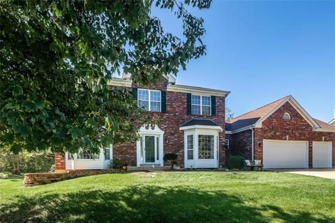 913 Forest Lake Ct, Ballwin, MO 63021 photo 2