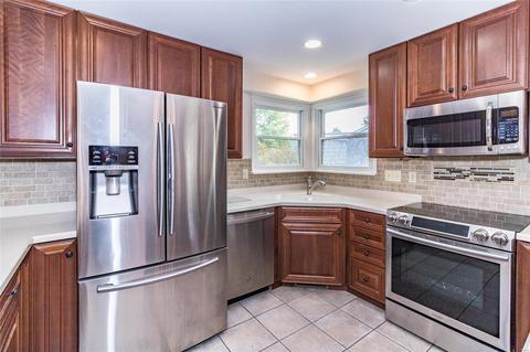 602 Rainbow Cir, Ballwin, MO 63011 photo 3