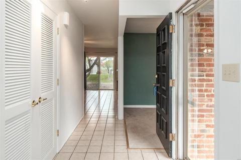 691 Rustic Vly, Ballwin, MO 63021 photo 12
