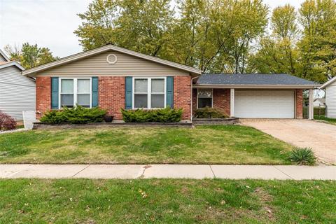 691 Rustic Vly, Ballwin, MO 63021 photo 2
