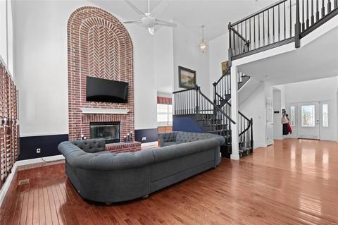 211 Falcon Hill Dr, O'fallon, MO 63368 photo 3