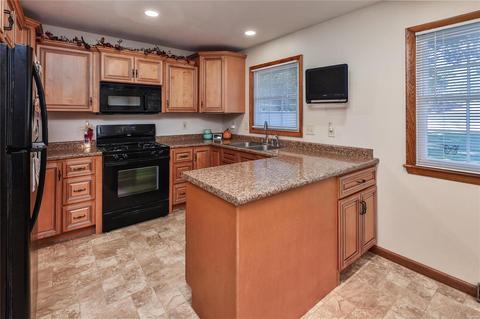 603 Westridge Dr, O'fallon, MO 63366 photo 4