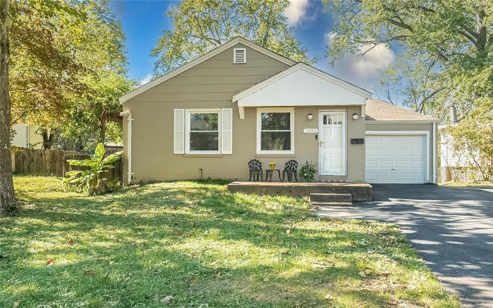 2533 Salem Rd, Brentwood, MO 63144 30 Photos MLS 21075553 Movoto