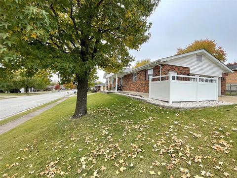 3100 Hawk, Saint Charles, MO 63301 photo 2