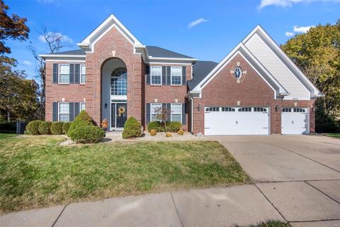 809 Shady Castle Ct, Ballwin, MO 63021 photo 2