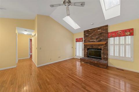 771 Windy Ridge Dr, Ballwin, MO 63021 photo 13