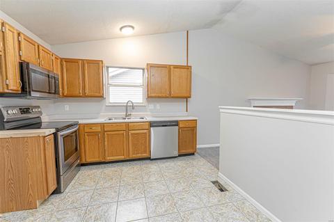 2512 Lowell Ln, O'fallon, MO 63368 photo 4