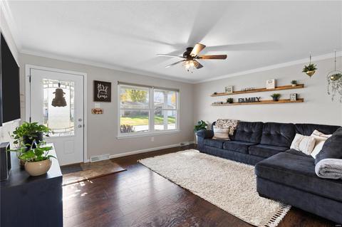 703 Darby Dr, O'fallon, MO 63366 photo 2