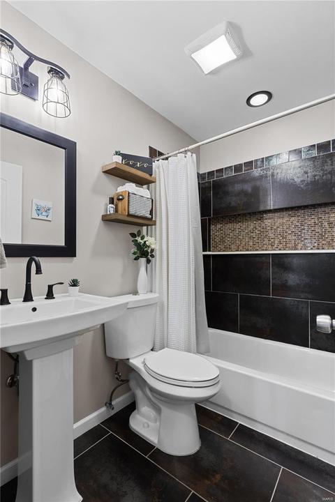 703 Darby Dr, O'fallon, MO 63366 photo 8