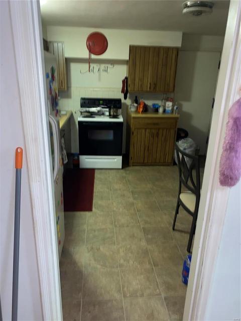 5545 Norway Dr, Normandy, MO 63121 photo 8