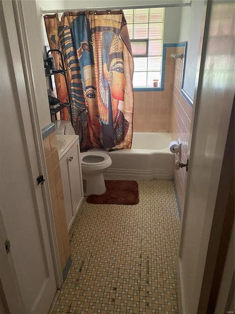 5545 Norway Dr, Normandy, MO 63121 photo 6