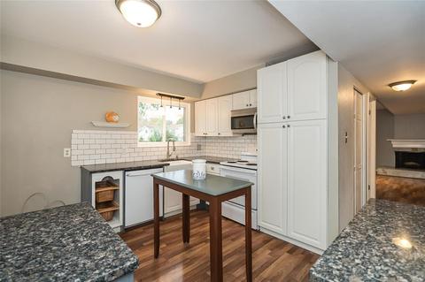 421 Auber Dr, Manchester, MO 63011 photo 13