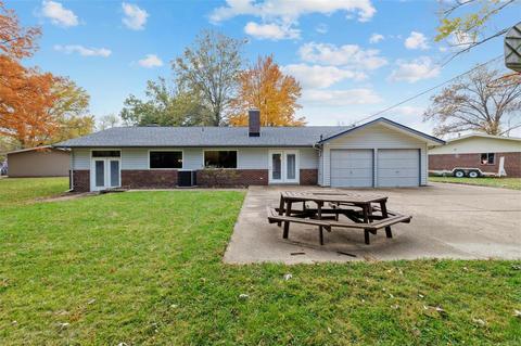 3 Stonebriar Ct, Ballwin, MO 63011 photo 2