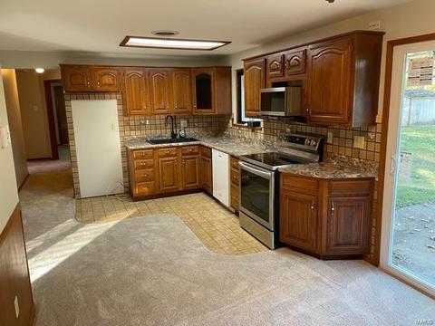 23 Christine Dr, O'fallon, MO 63366 photo 6
