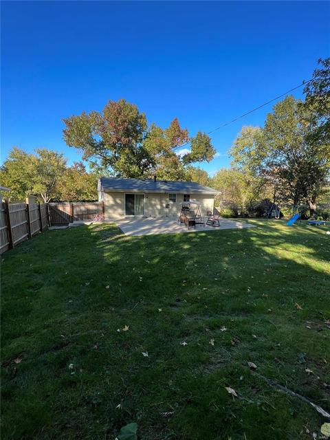 903 Marceau, Ballwin, MO 63011 photo 7