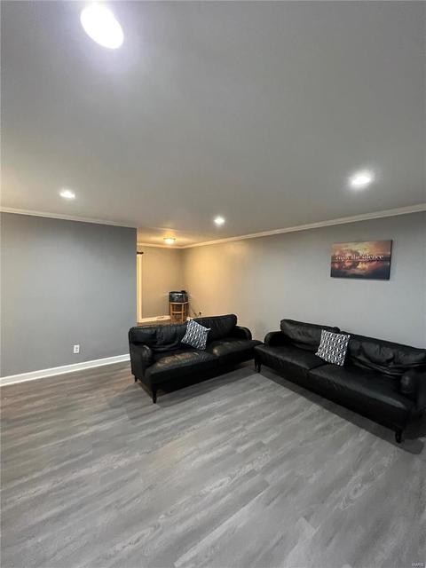 903 Marceau, Ballwin, MO 63011 photo 20