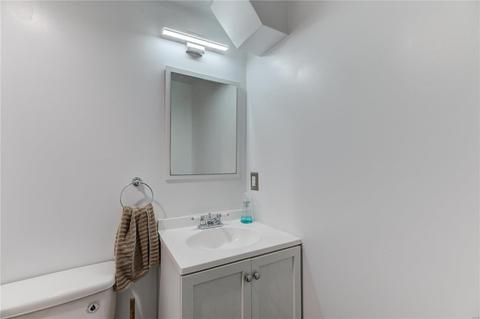 8909 Comstock Dr, Saint Louis, MO 63132 photo 21