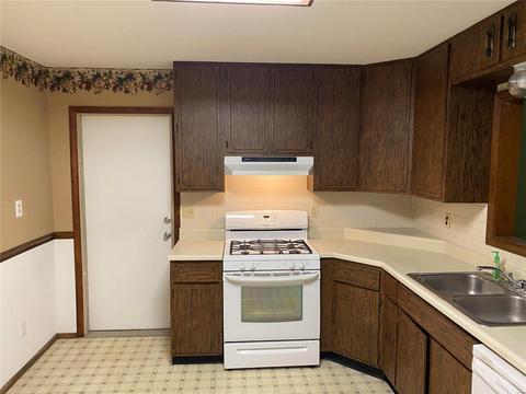 304 Saint Matthew Ave, O'fallon, MO 63366 photo 6