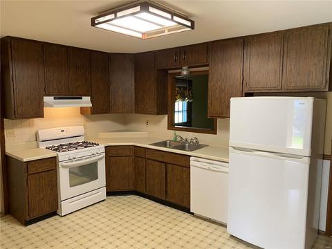 304 Saint Matthew Ave, O'fallon, MO 63366 photo 5