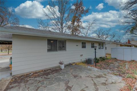 703 La Bonne Pkwy, Manchester, MO 63021 photo 17