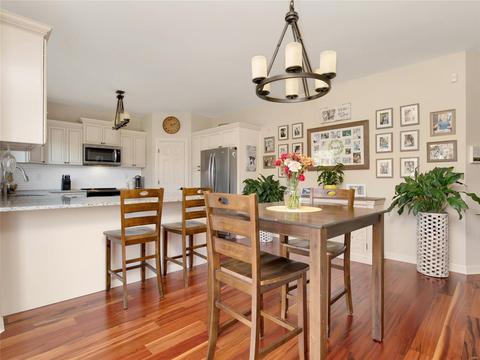 402 Bluff Meadows Ct, Ellisville, MO 63021 photo 12