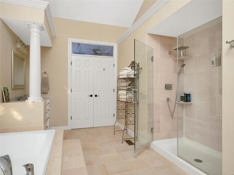 402 Bluff Meadows Ct, Ellisville, MO 63021 photo 19