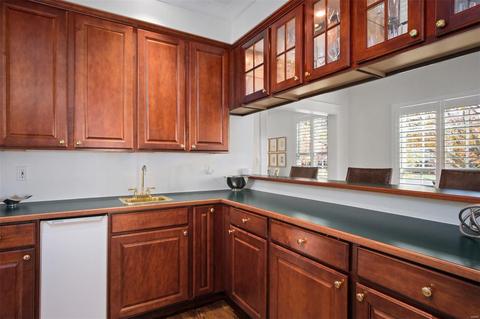 2931 Devondale Pl, Saint Louis, MO 63131 photo 8