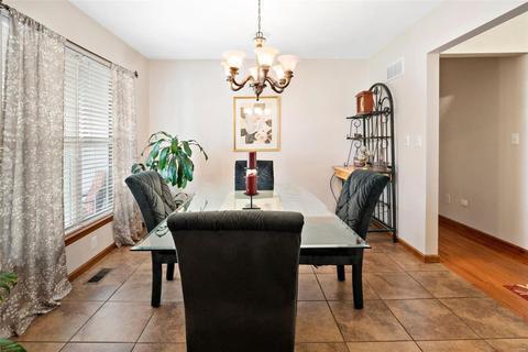 748 Longfellow Cir, O'fallon, MO 63366 photo 5