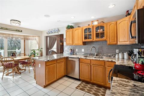 748 Longfellow Cir, O'fallon, MO 63366 photo 14