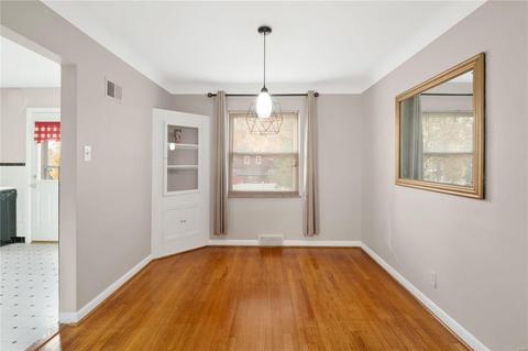 7504 Marillac Dr, Saint Louis, MO 63121 photo 4