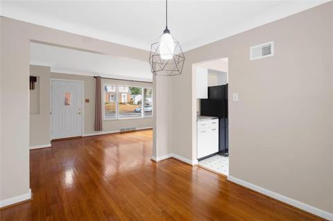 7504 Marillac Dr, Saint Louis, MO 63121 photo 5