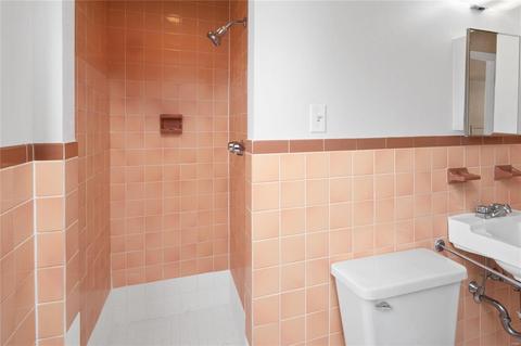 7504 Marillac Dr, Saint Louis, MO 63121 photo 15