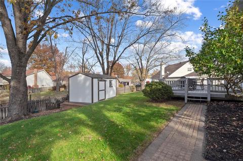 815 Pine Village Ct, Ballwin, MO 63021 photo 24