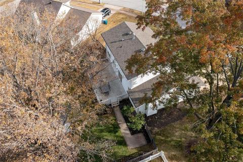 815 Pine Village Ct, Ballwin, MO 63021 photo 28