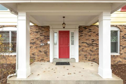 10 Forrester Dr, Manchester, MO 63011 photo 2