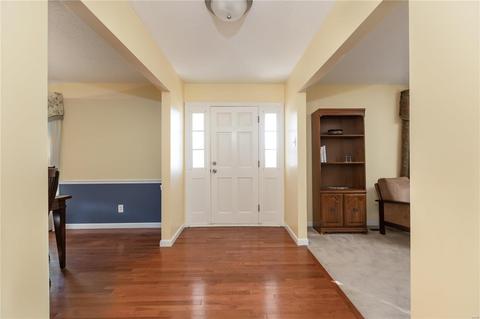 10 Forrester Dr, Manchester, MO 63011 photo 3