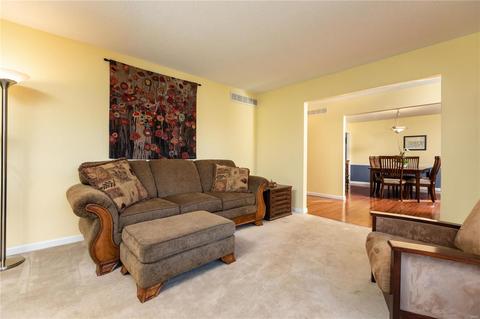 10 Forrester Dr, Manchester, MO 63011 photo 5